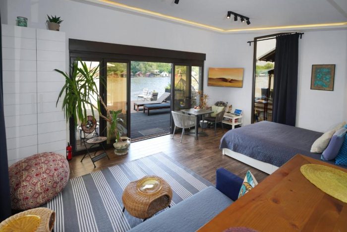 Pogled iz dnevnog boravka